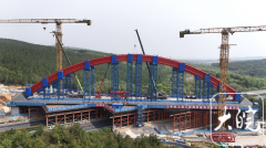 <b>将全面起头金属屋面和室内拆修工</b>